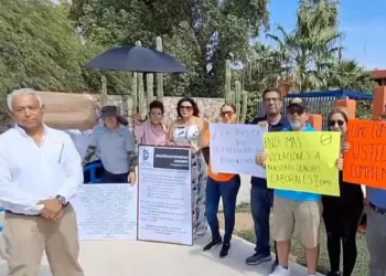 Docentes y Empleados del Instituto Tecnológico de Hermosillo se Manifiestan por Falta de Pagos