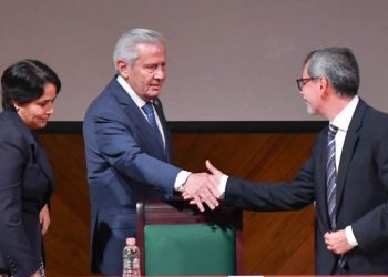 Por los señalamientos del Tesoro, el Gobierno deja en pausa el permiso bancario de NU