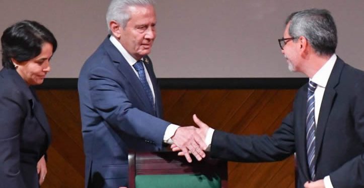 Por los señalamientos del Tesoro, el Gobierno deja en pausa el permiso bancario de NU