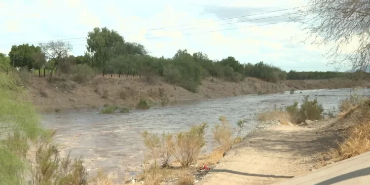 Llega Agua al Río San Miguel en San Pedro El Saucito