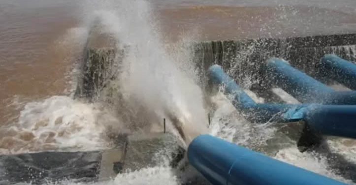 El agua que corre hacia el poder: historia crítica de los planes hídricos en Sonora,