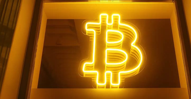 ¡Bitcoin rompe récord! Supera los 120 mil dólares por primera vez impulsado por el Congrso de EU