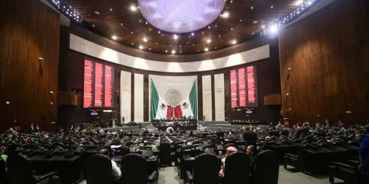 ‘Pluris’ ganan casi mil mdp al año; si se eliminan, Morena el más afectado