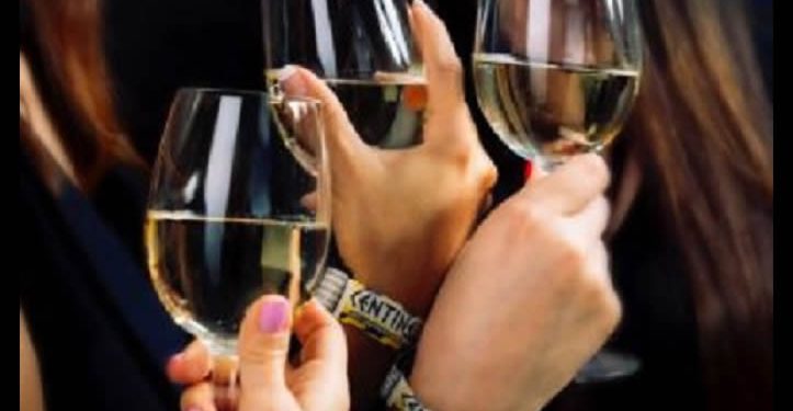 Omar del Valle exhorta a los Ayuntamientos para adquirir y distribuir la pulsera “centinela” que detecta droga en las bebidas