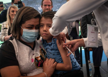 Más de 340.000 niños en México no recibieron ninguna vacuna en 2024