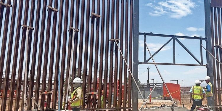 Arranca construcción de nuevo muro de Trump