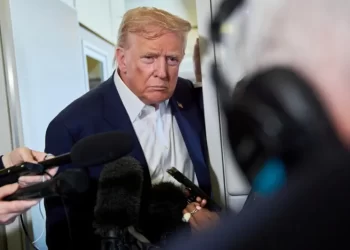 Trump da contratos millonarios para cazar migrantes… a sus patrocinadores de campaña