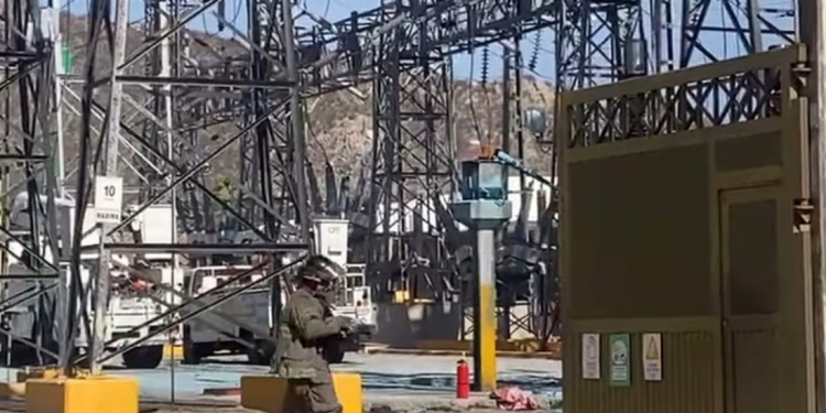 Explota transformador en subestación de la CFE en Hermosillo, miles de usuarios se quedan sin energía
