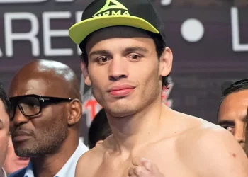 Detienen en Los Ángeles a Julio César Chávez Jr.