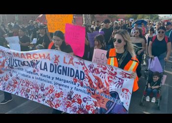 Indignación en Hermosillo: miles marchan por feminicidio de madre y tres niñas