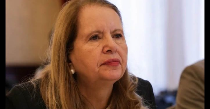 Ministros acuerdan seguir usando toga y ser una “Corte itinerante”