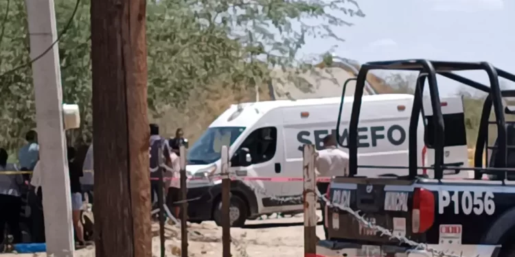 Muere Adolescente de 16 Años al Chocar Motocicleta contra Dompe en San Pedro El Saucito