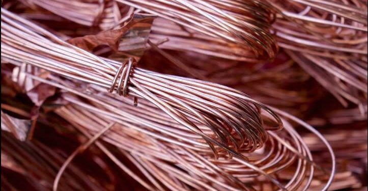 Trump anuncia arancel de 50% a cobre; contempla uno del 200% a farmacéuticas