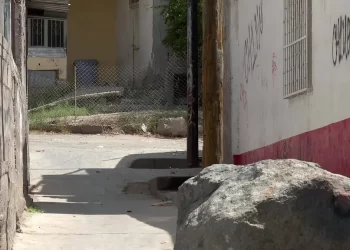 Joven Intentó Agredir a su Familia con un Machete; Ellos Mismos lo Entregaron a la Policía