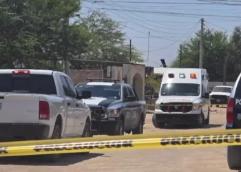 Hija Encuentra el Cuerpo de su Madre Semienterrado en Patio de su Casa en SLRC