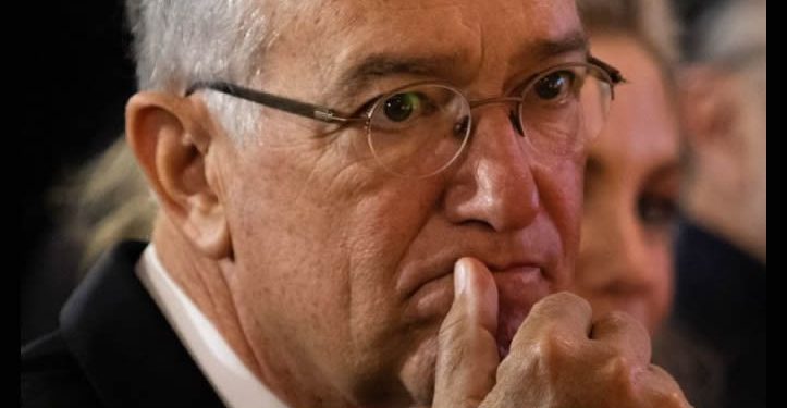 Ricardo Salinas Pliego deja de ser el quinto hombre más rico de México