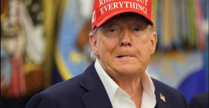 Ahora Trump plantea la posibilidad de aplicar aranceles a los muebles importados a EU