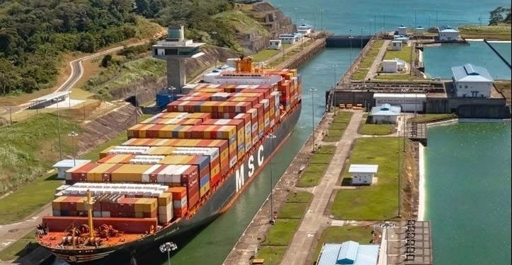 Canal de Panamá planea licitación para construir y operar 2 nuevos puertos