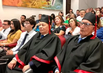 Condecoran a tres promotores culturales en emotivo homenaje en Navojoa