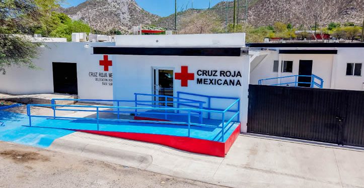 Entrega Astiazarán rehabilitación de Cruz Roja base Sur con presupuesto CRECES