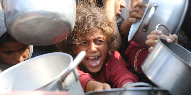 Ciudad de Gaza entra oficialmente en hambruna a las puertas de la invasión del ejército de Israel