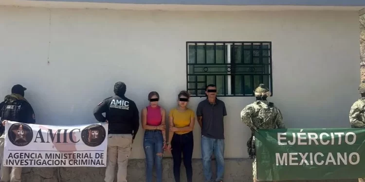 Detienen en Sonoyta a 5 personas por posesión de fusiles de asalto y drogas