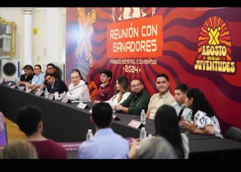 Impulsa Durazo el talento de jóvenes líderes, con Premio Estatal de la Juventud