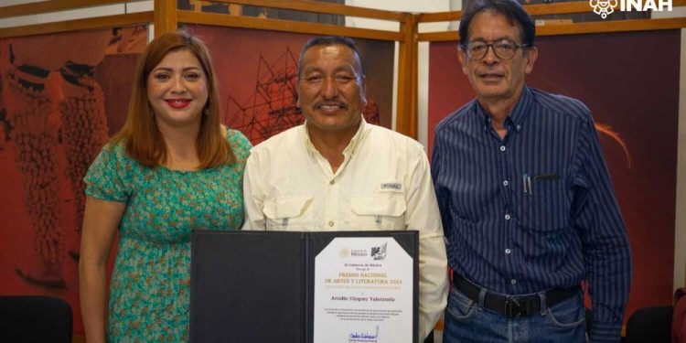 El Centro INAH Sonora reconoce la trayectoria de Antolín Vázquez Valenzuela