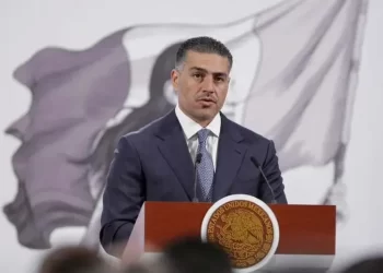 Criminales enviados a EU dirigían actividades ilícitas desde prisión: García Harfuch