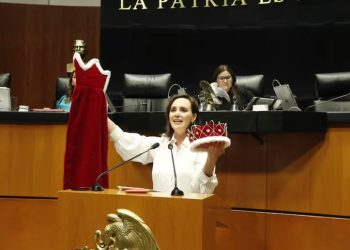 Más de 293 mil firmas en Change.org exigen el desafuero de la senadora Lilly Téllez tras polémica
