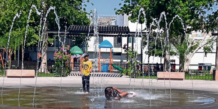 En Hermosillo, con calor y sin energía eléctrica