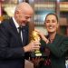 Claudia Sheinbaum recibe la Copa del Mundo en manos de Gianni Infantino; el presidente de la FIFA visitó Palacio Nacional