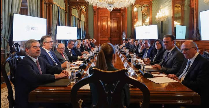 Claudia Sheinbaum recibe en Palacio Nacional a delegación de Brasil y felicita a Lula Da Silva