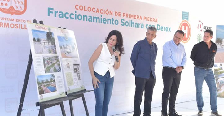 Da Toño banderazo a construcción de vivienda económica con paneles solares