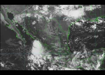 Se forma la tormenta tropical Kiko frente a costas del Pacífico