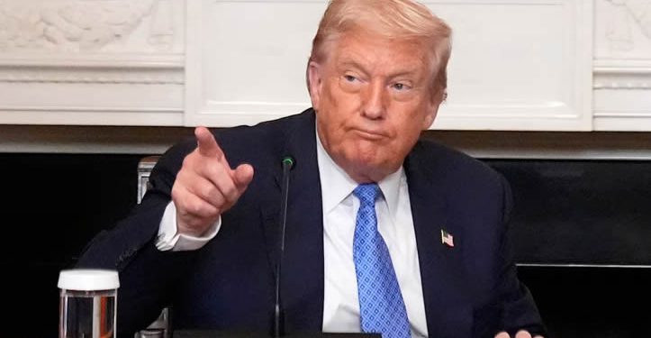 La orden de Trump de usar la fuerza contra los carteles extranjeros pone en alerta a Maduro y a México