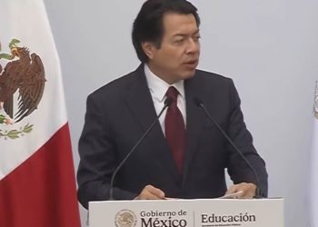 Gobierno inicia ciclo escolar 2025 con 29 millones de estudiantes, entregan Cartilla de Derechos de las Mujeres en escuelas