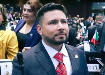 Suspenden notaría al exdirector jurídico en el gobierno de Claudia Pavlovich y senador suplente de Manlio Fabio Beltrones