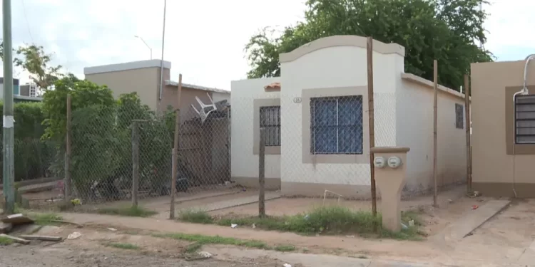 Hombre Muere en el Patio de su Casa en Hermosillo; Fue Encontrado por sus Familiares