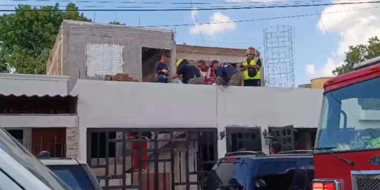 Hombre Cae de un Segundo Piso mientras Trabajaba en Obra de Construcción, en Hermosillo