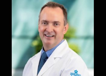 Evita tragedia médico mexicano en vuelo 421 Miami- CDMX