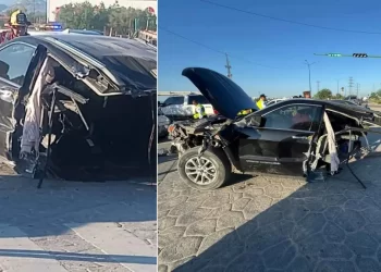 Carro se Parte en Dos y Conductor se Salva en Hermosillo