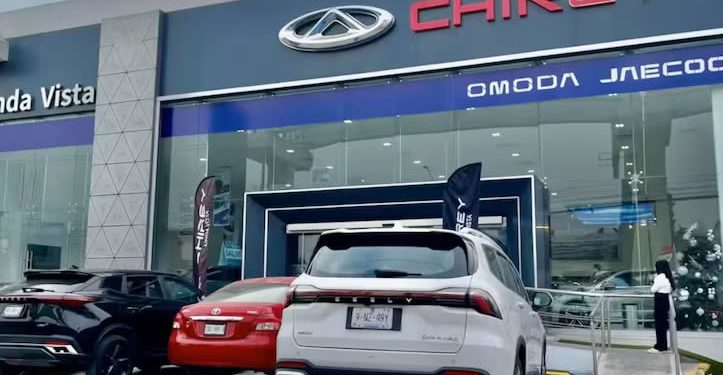 Ebrard confirma aranceles del 50% para autos de origen chino