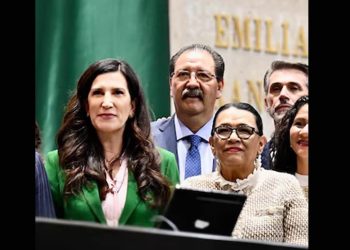 “El gobierno federal no protege a ninguna persona involucrada en corrupción”: Rosa Icela Rodríguez ante diputados