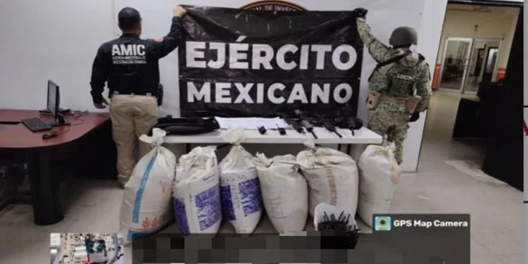 Decomisan costales con mariguana, arsenal y cargadores en Sonora