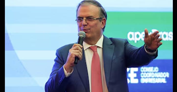 México analiza imponer arancel del 50% a la importación de automóviles asiáticos