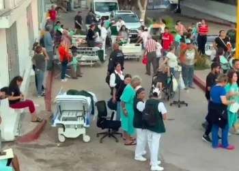 Incendio en IMSS de Guaymas: evacúan a 104 pacientes