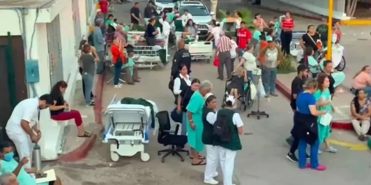 Incendio en IMSS de Guaymas: evacúan a 104 pacientes