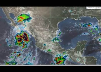 Huracán Lorena se intensifica frente a Baja California Sur