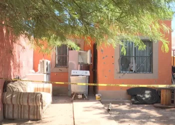 Joven Ejecutado a Balazos Dentro de su Domicilio en Colonia Los Arroyos de Hermosillo